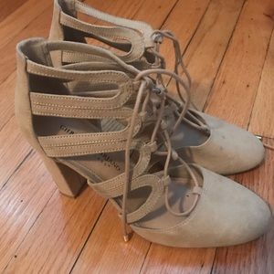 Nude strappy block heel